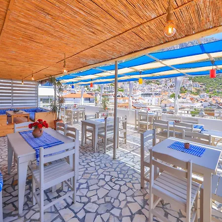 Oda ve Kahvaltı Kaşhan 3*
